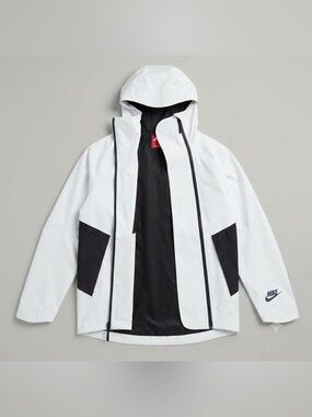 Nike Tech Women’s H20 Woven Cape Rain Jacket - XS - White